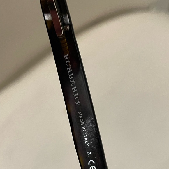 Burberry eye Frame - Picture 4 of 13